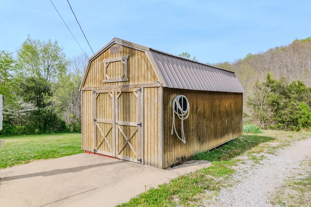 5112 Casey Creek Road Liberty KY 42539