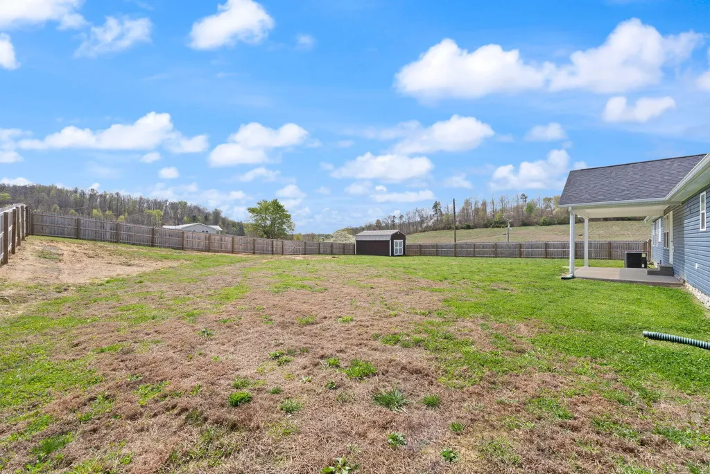 909 Pine Hill Brock Road London KY 40741