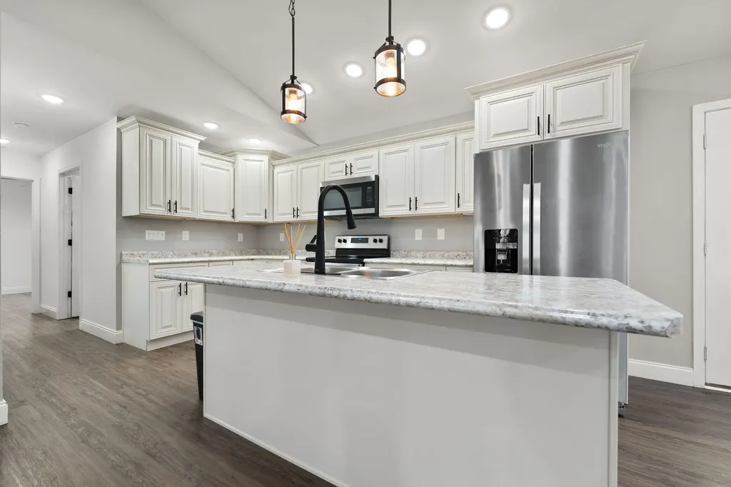 909 Pine Hill Brock Road London KY 40741