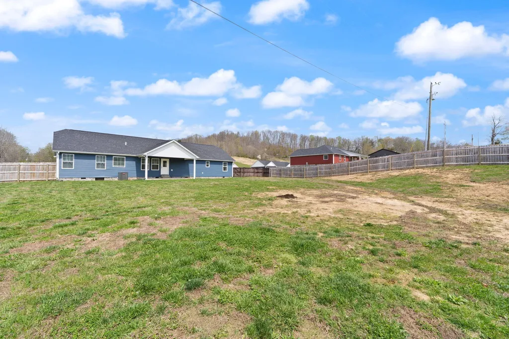 909 Pine Hill Brock Road London KY 40741