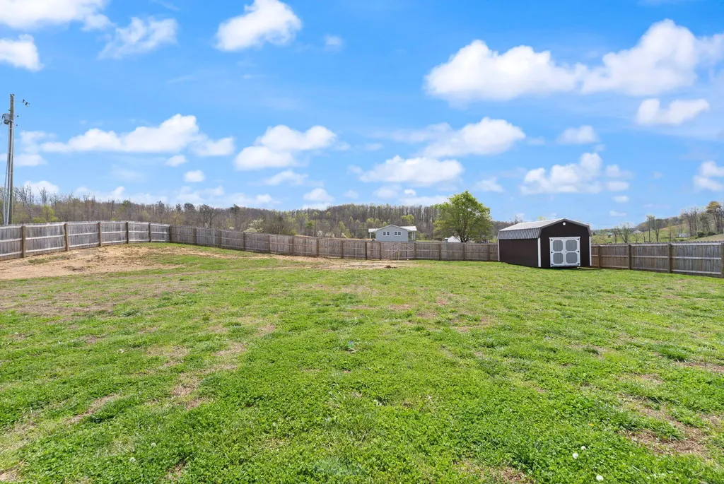 909 Pine Hill Brock Road London KY 40741
