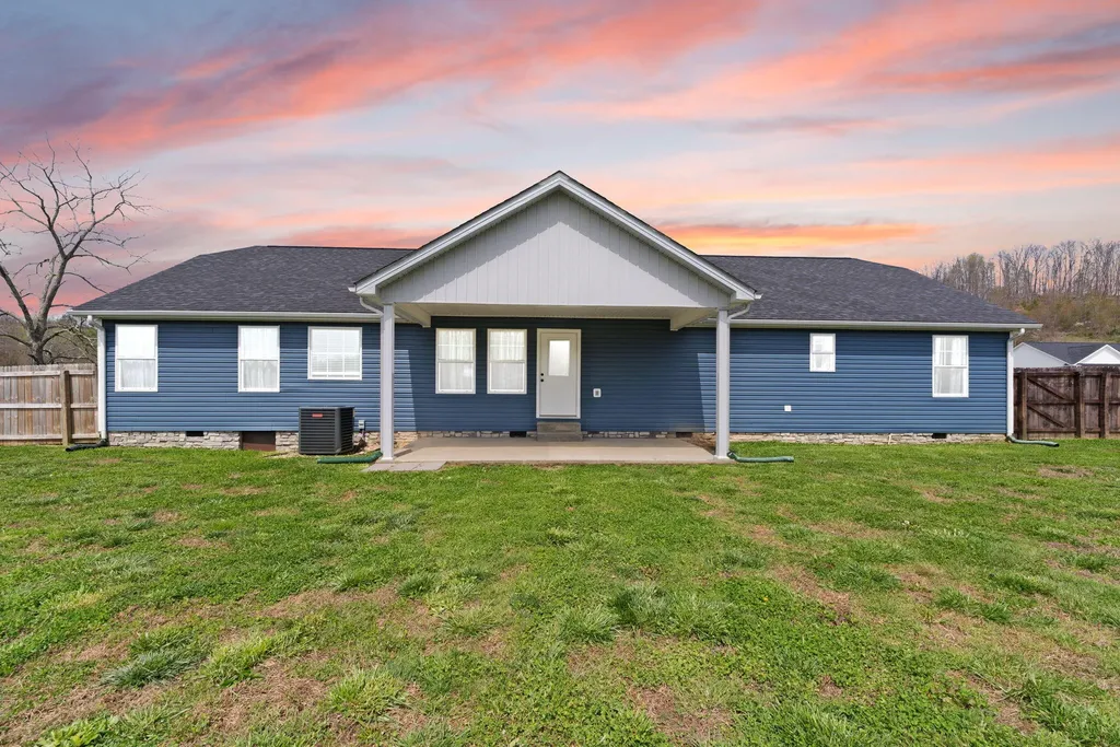 909 Pine Hill Brock Road London KY 40741