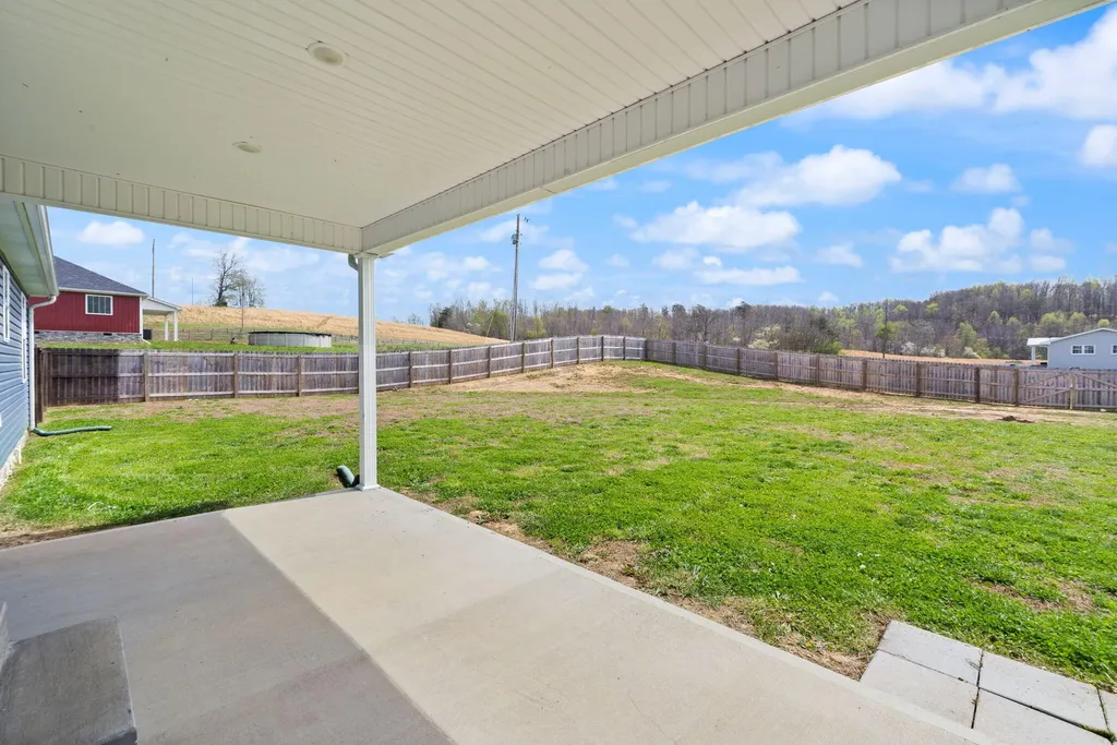 909 Pine Hill Brock Road London KY 40741