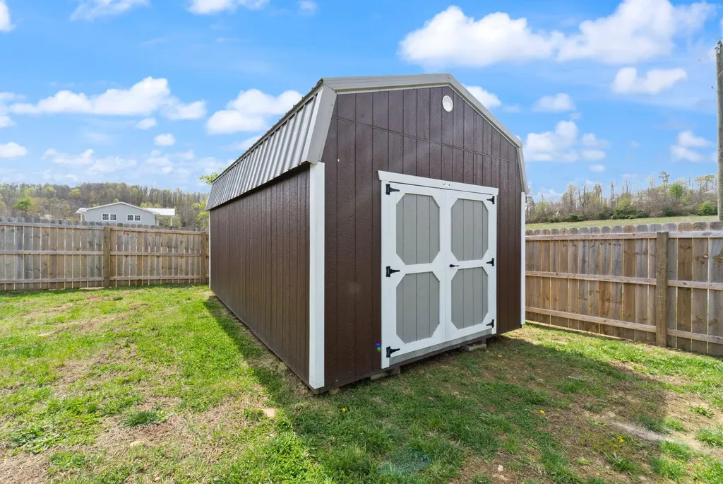 909 Pine Hill Brock Road London KY 40741