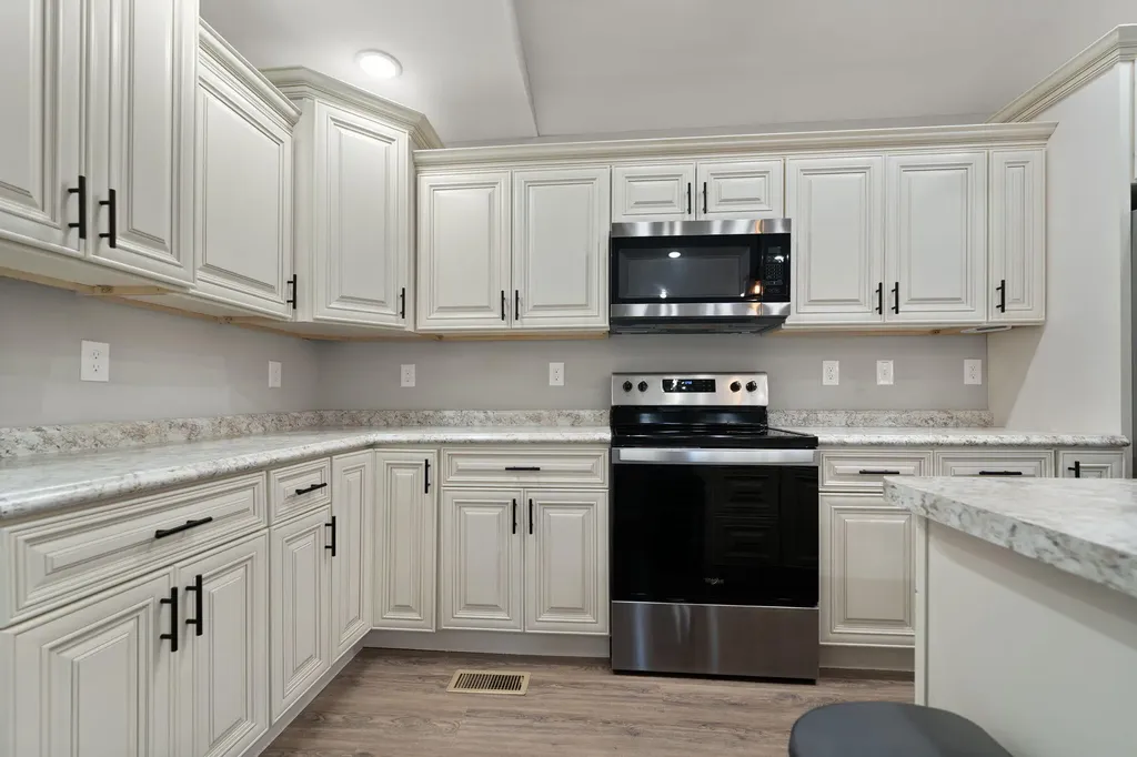 909 Pine Hill Brock Road London KY 40741