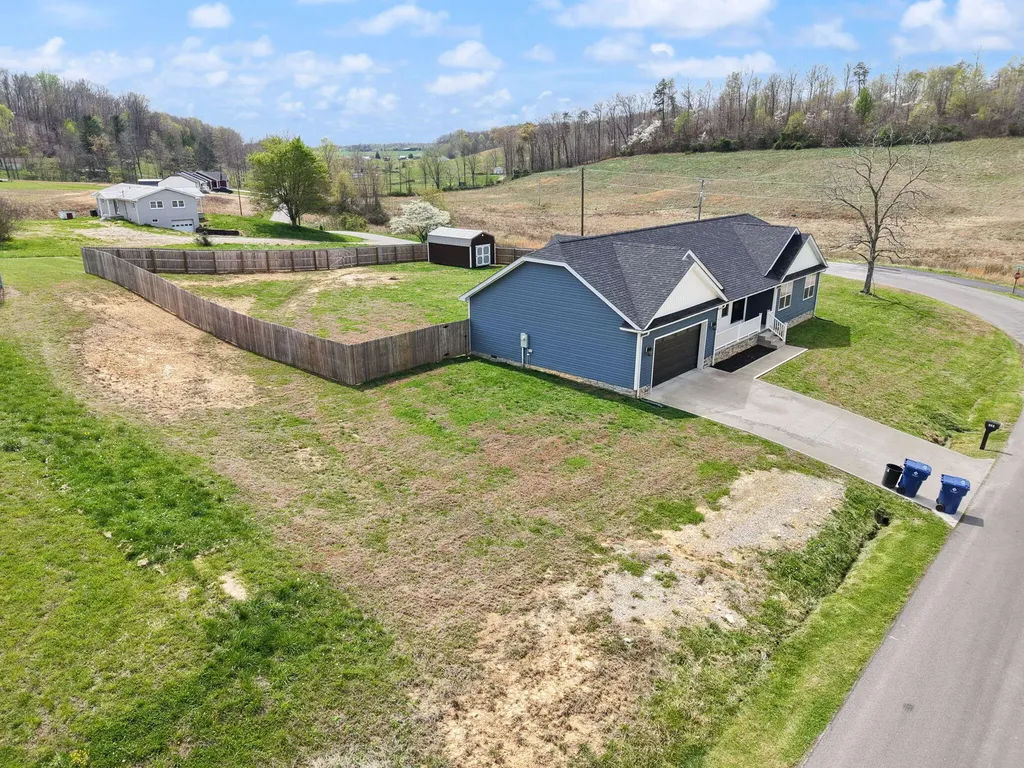 909 Pine Hill Brock Road London KY 40741