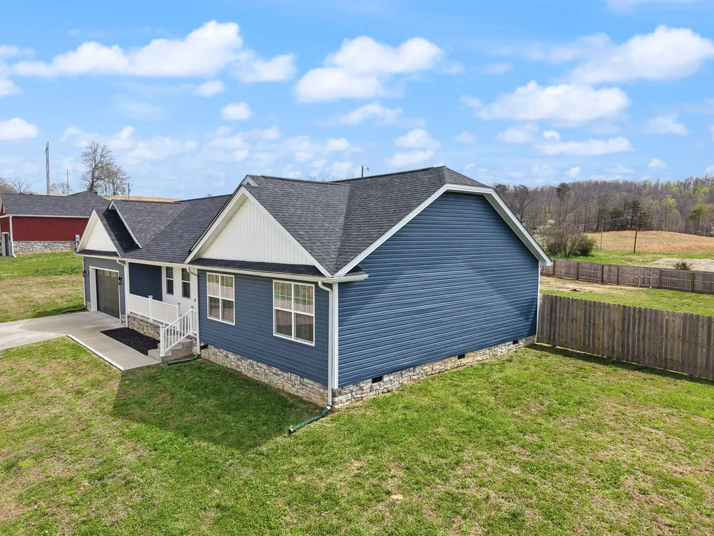 909 Pine Hill Brock Road London KY 40741