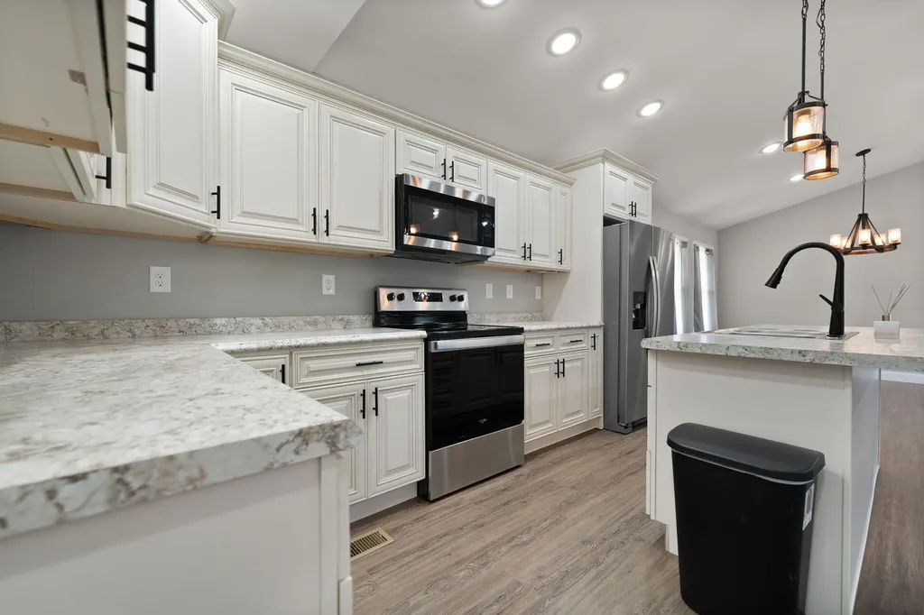 909 Pine Hill Brock Road London KY 40741