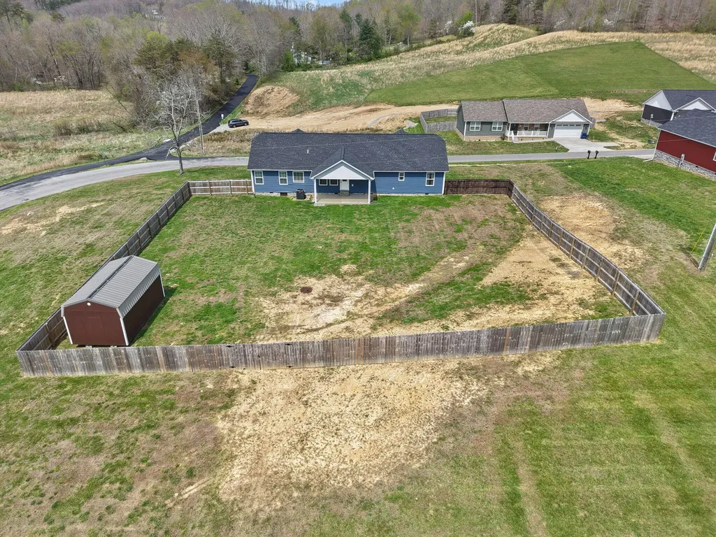 909 Pine Hill Brock Road London KY 40741