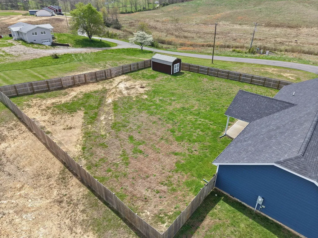 909 Pine Hill Brock Road London KY 40741