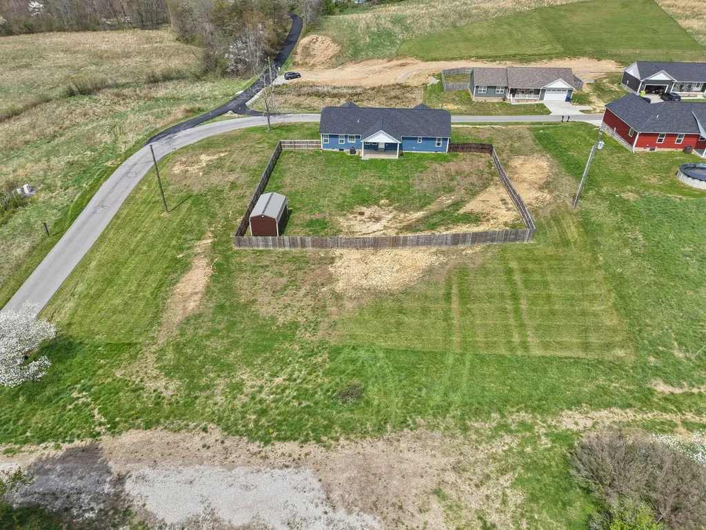 909 Pine Hill Brock Road London KY 40741
