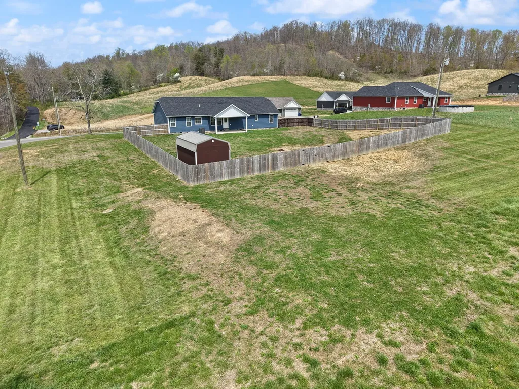 909 Pine Hill Brock Road London KY 40741