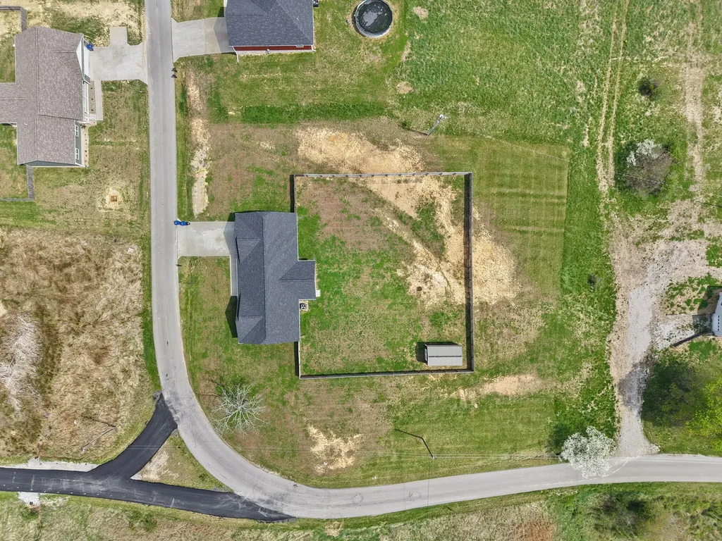 909 Pine Hill Brock Road London KY 40741