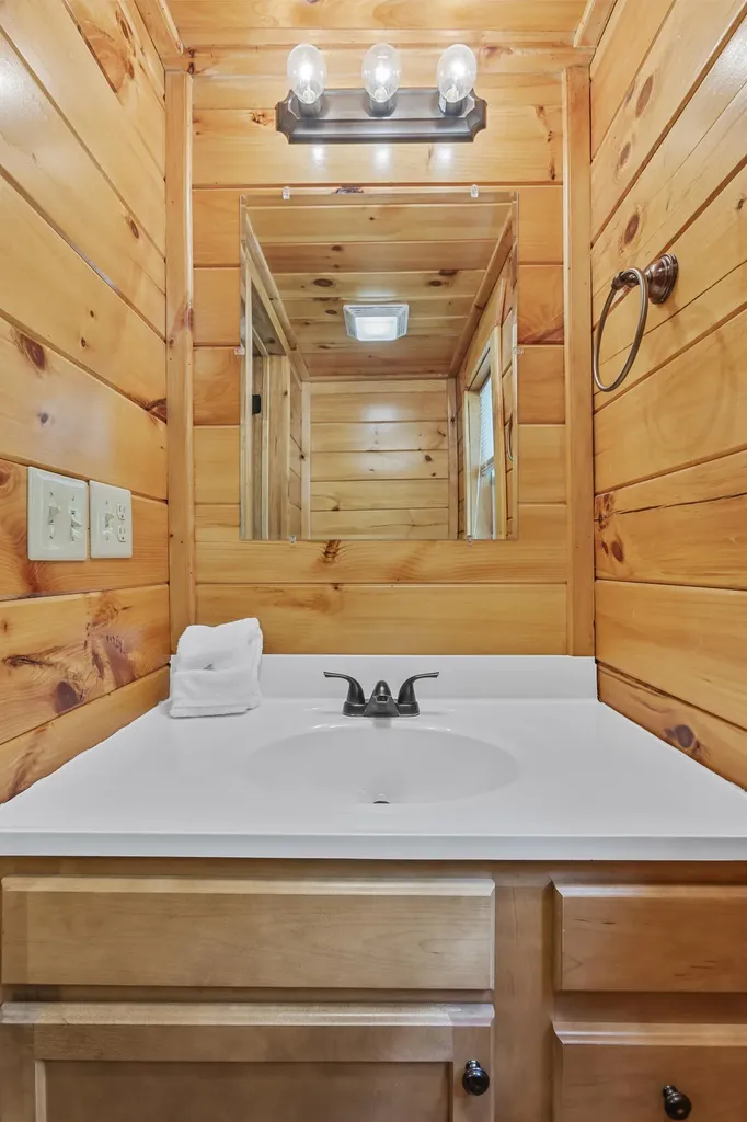 480 Village Drive Campton KY 41301