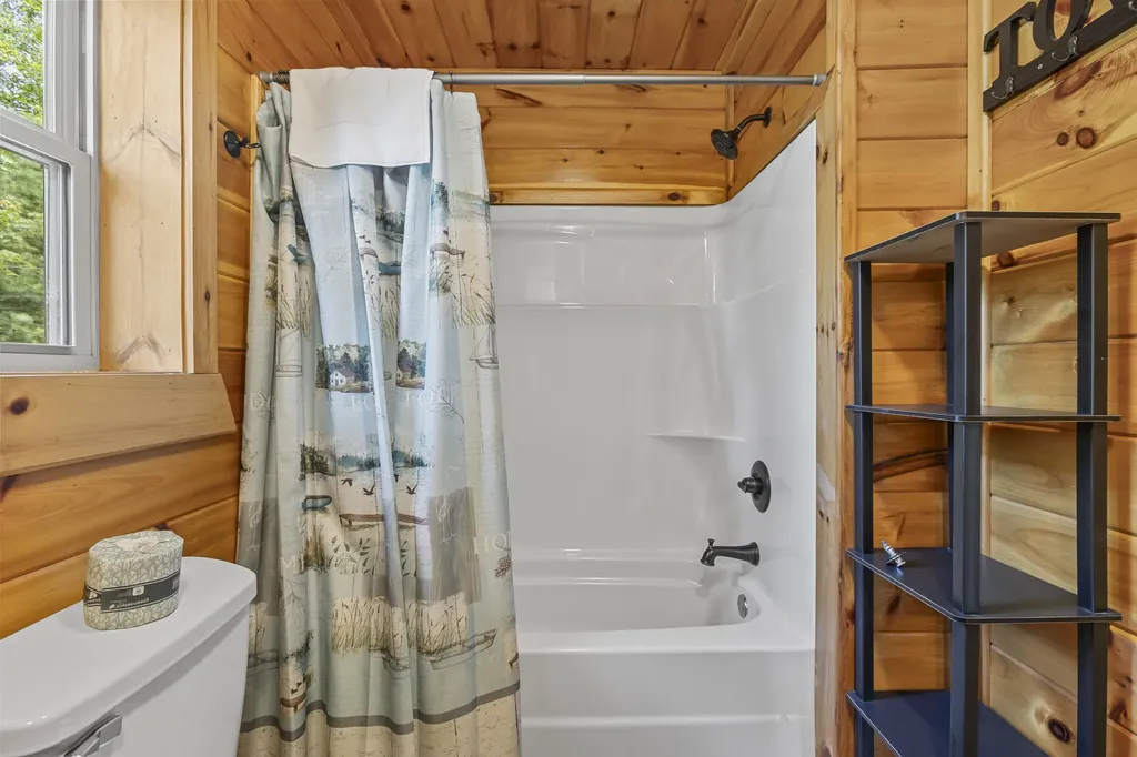 480 Village Drive Campton KY 41301