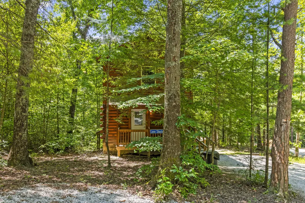 480 Village Drive Campton KY 41301