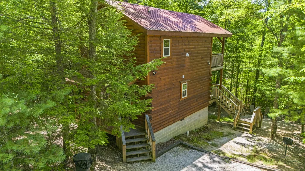 480 Village Drive Campton KY 41301