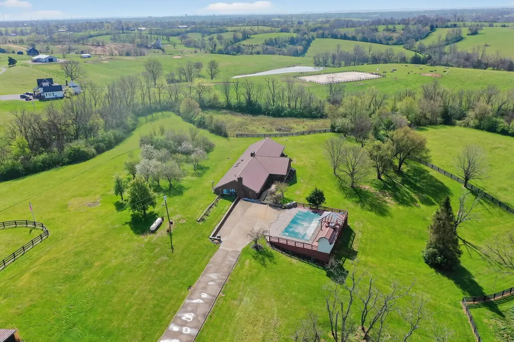1070 Jacks Creek Road Richmond KY 40475