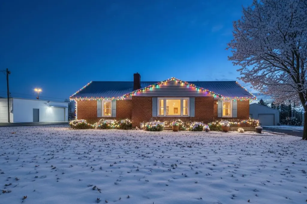 4007 Camargo Road Camargo KY 40353