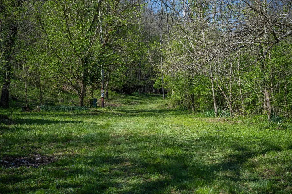 674 Bill Layton Road Lancaster KY 40444