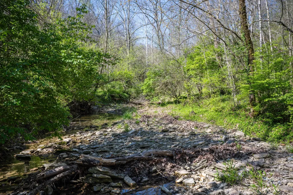 674 Bill Layton Road Lancaster KY 40444