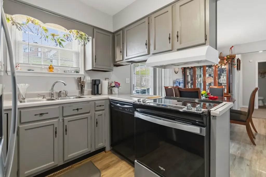 144 Canary Circle Corbin KY 40701