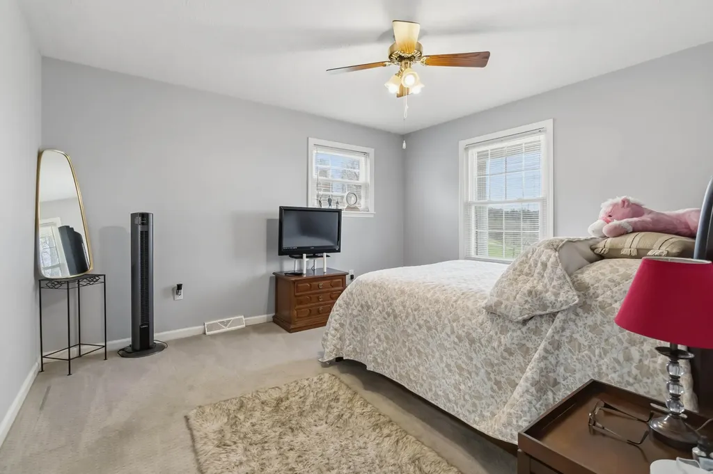 144 Canary Circle Corbin KY 40701