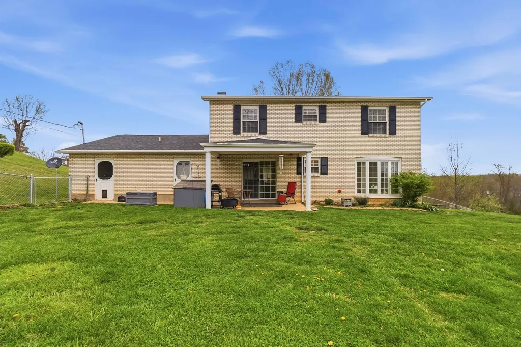 144 Canary Circle Corbin KY 40701