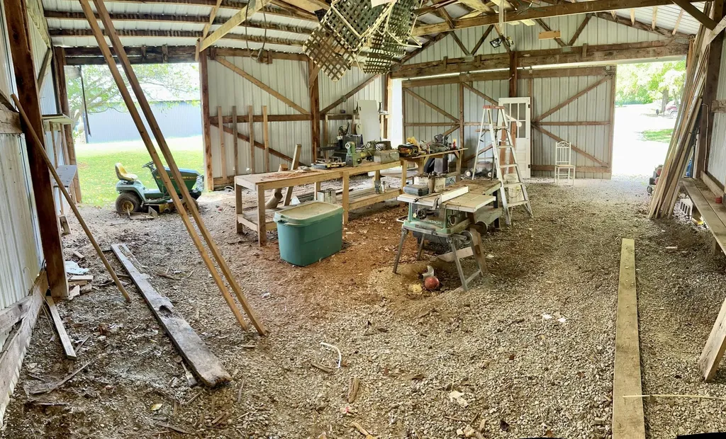 7120 N Highway 127 Albany KY 42602