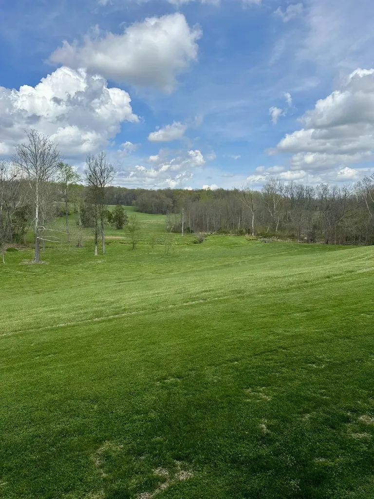 7120 N Highway 127 Albany KY 42602