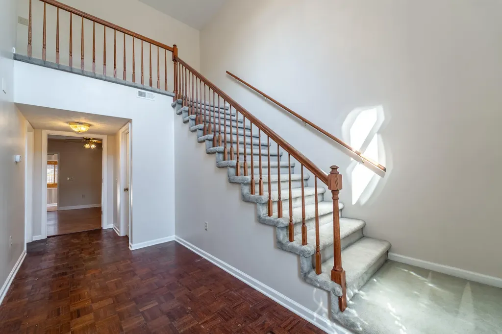 206 Rookwood Court Richmond KY 40475