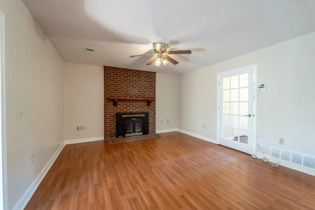 206 Rookwood Court Richmond KY 40475