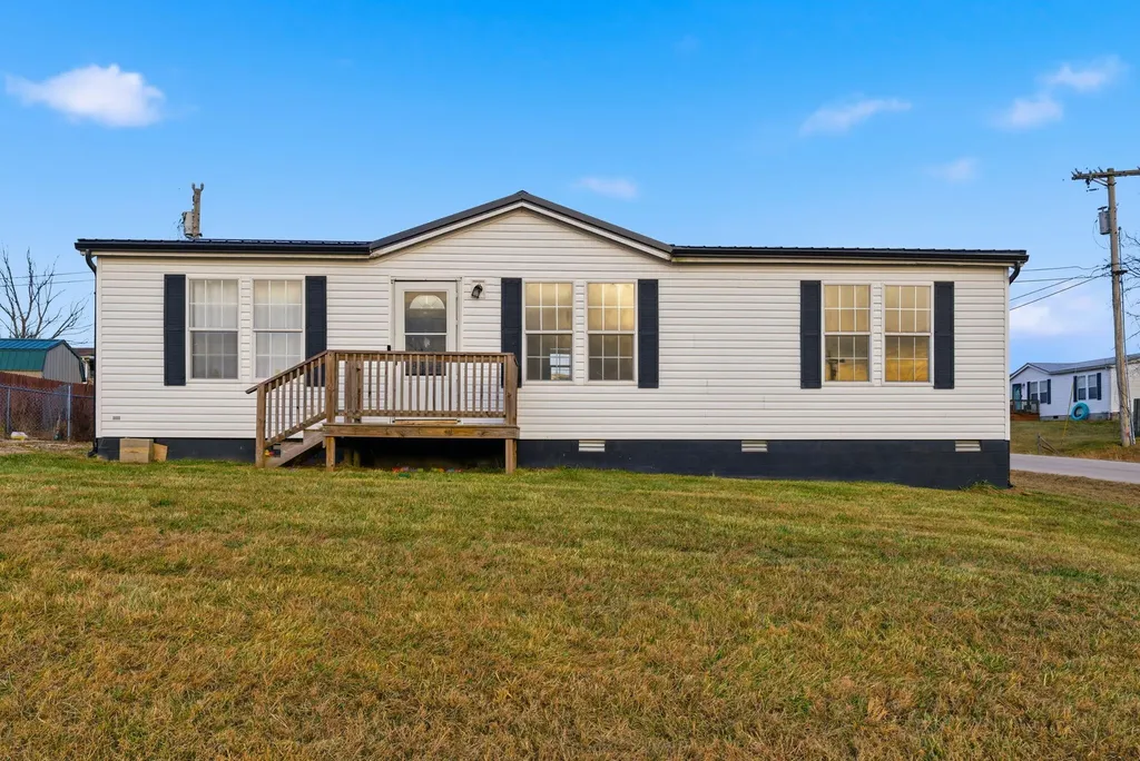 182 Boardwalk Morehead KY 40351