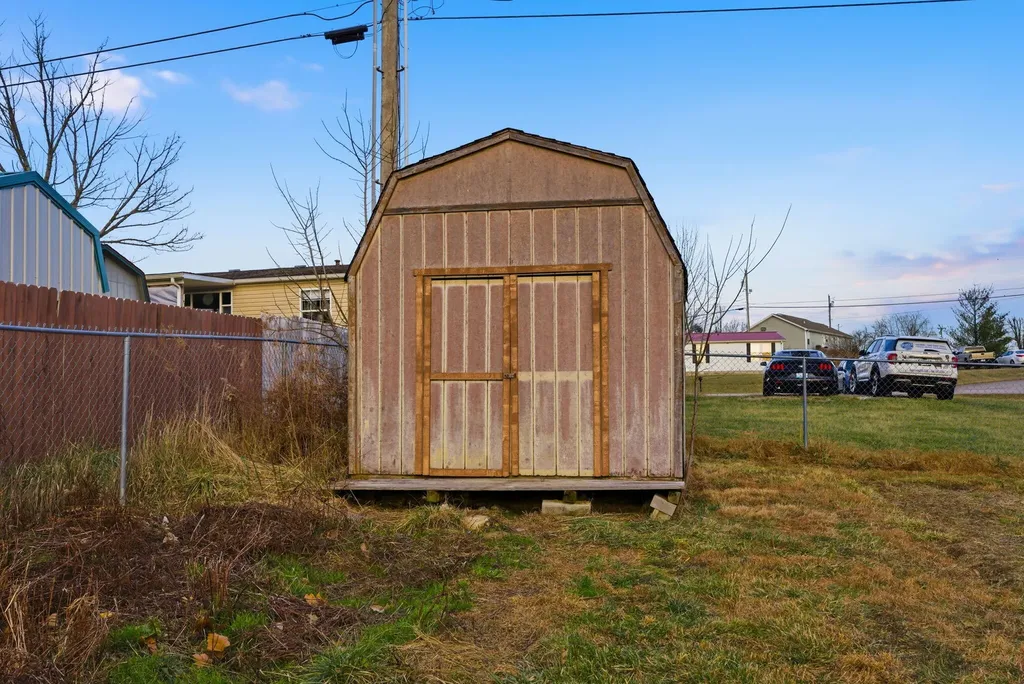 182 Boardwalk Morehead KY 40351