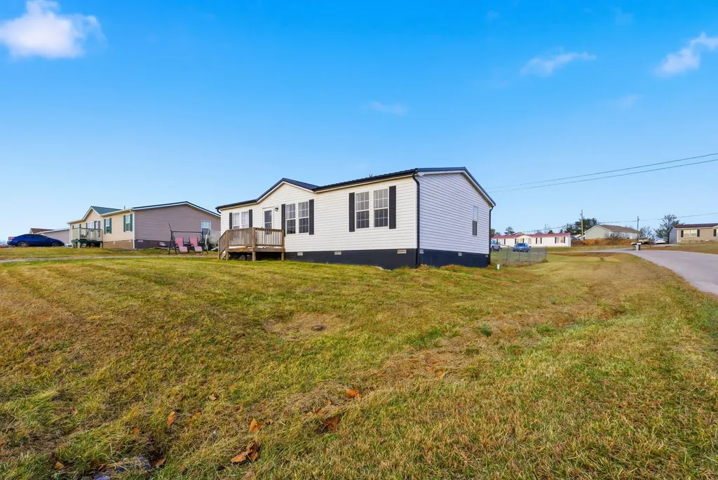182 Boardwalk Morehead KY 40351
