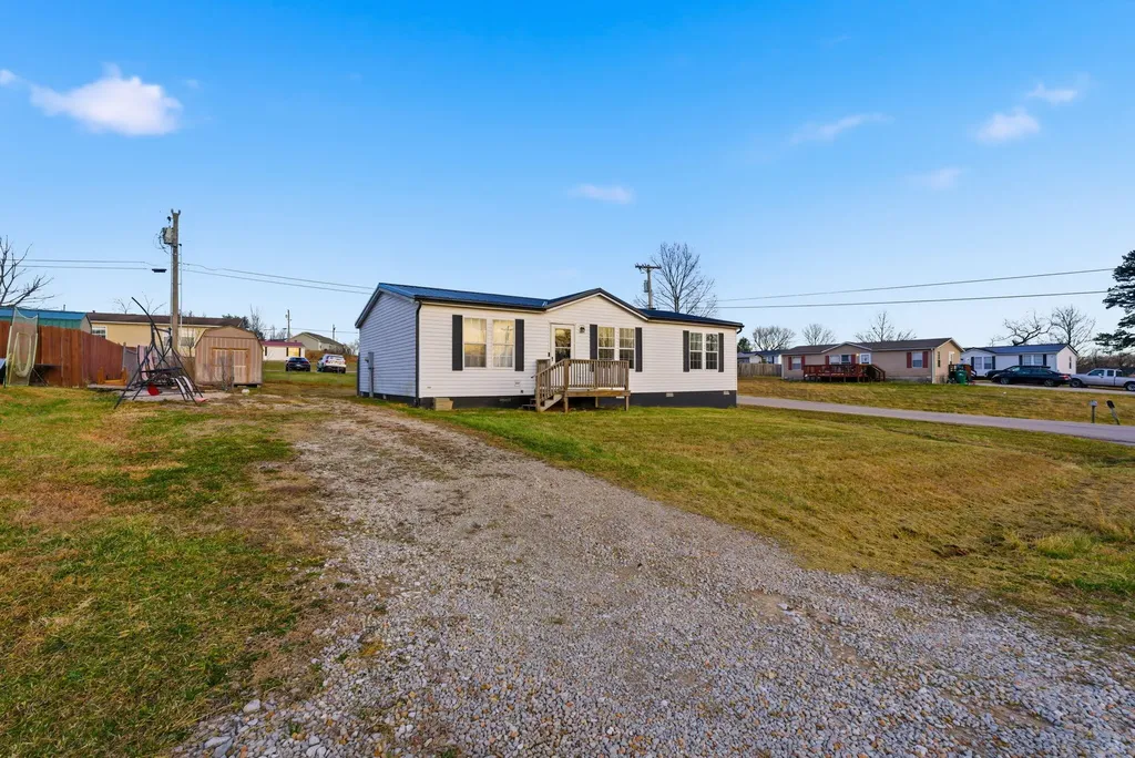 182 Boardwalk Morehead KY 40351