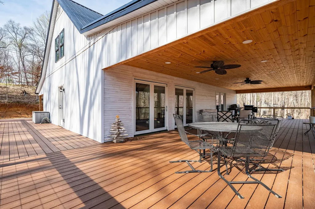 185 Big Beach Lane Monticello KY 42633