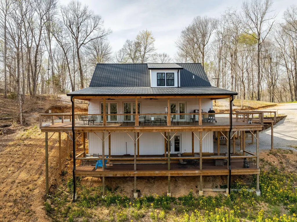 185 Big Beach Lane Monticello KY 42633
