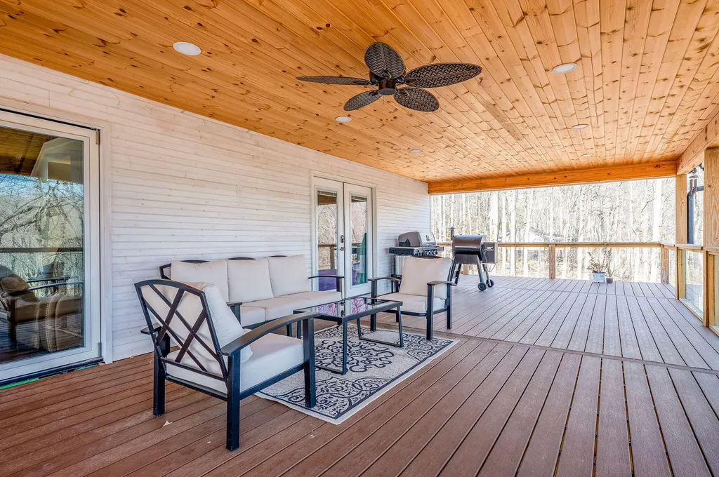 185 Big Beach Lane Monticello KY 42633