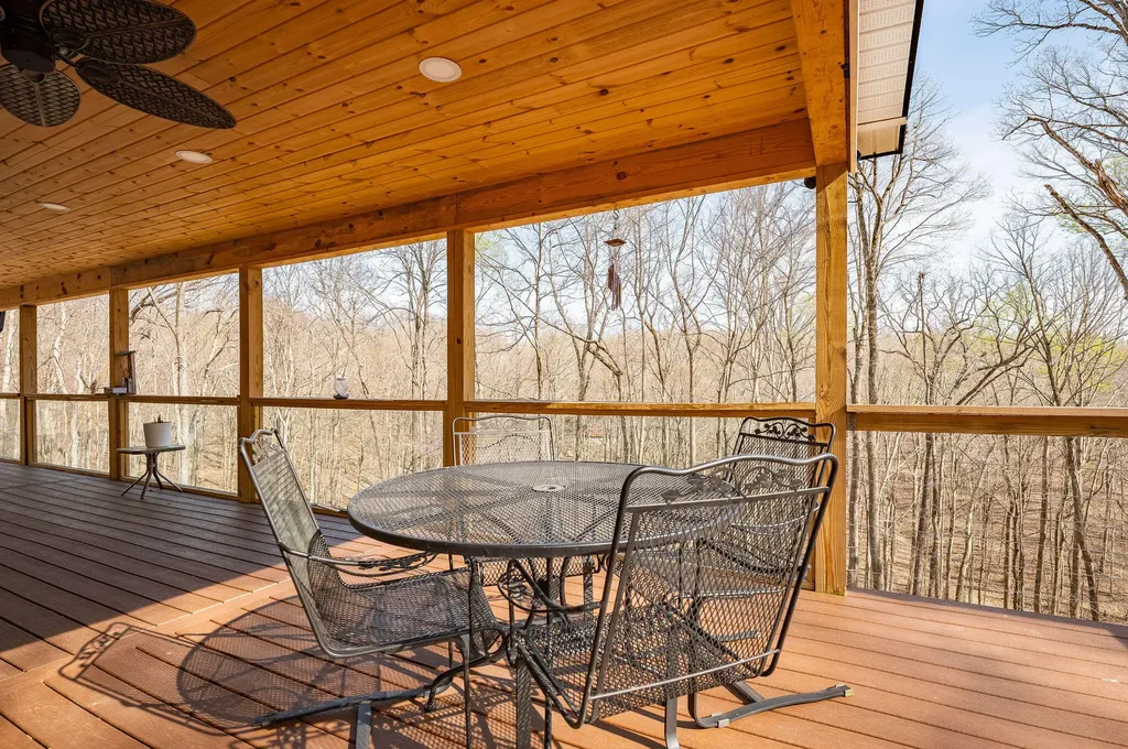 185 Big Beach Lane Monticello KY 42633