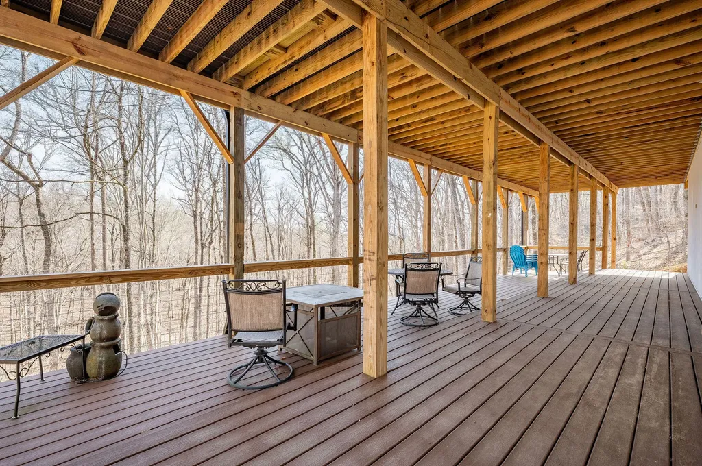 185 Big Beach Lane Monticello KY 42633