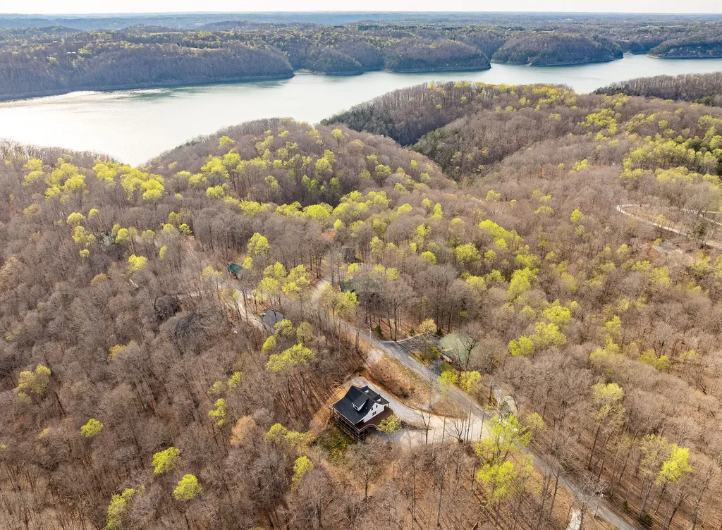 185 Big Beach Lane Monticello KY 42633