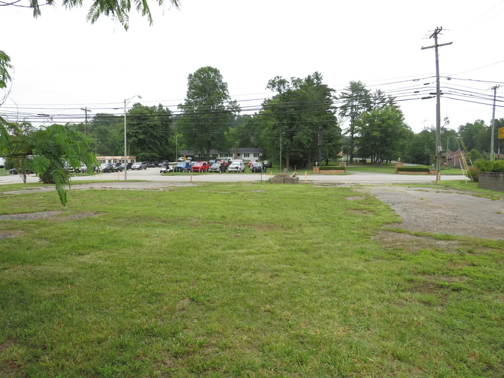 1703 N Main Street London KY 40741