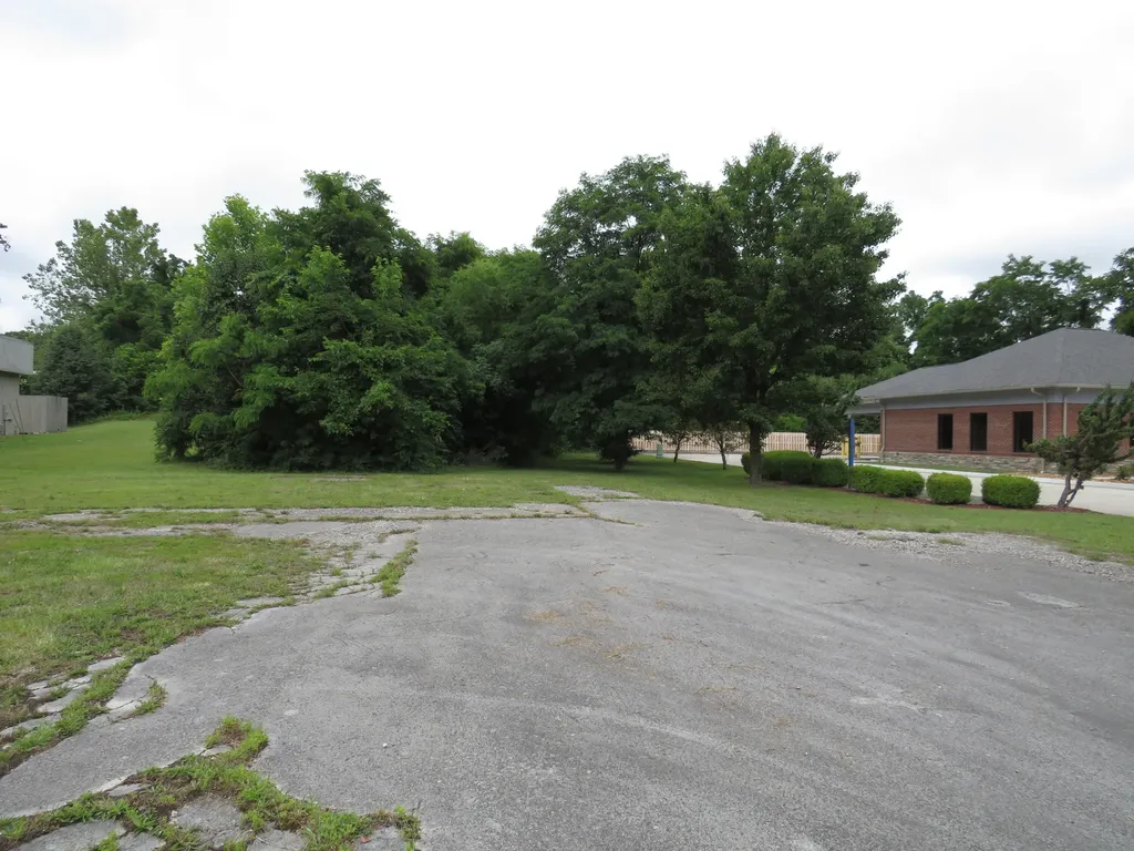 1703 N Main Street London KY 40741