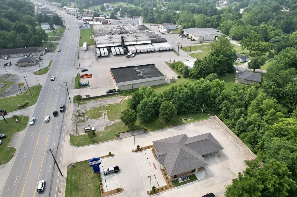 1703 N Main Street London KY 40741