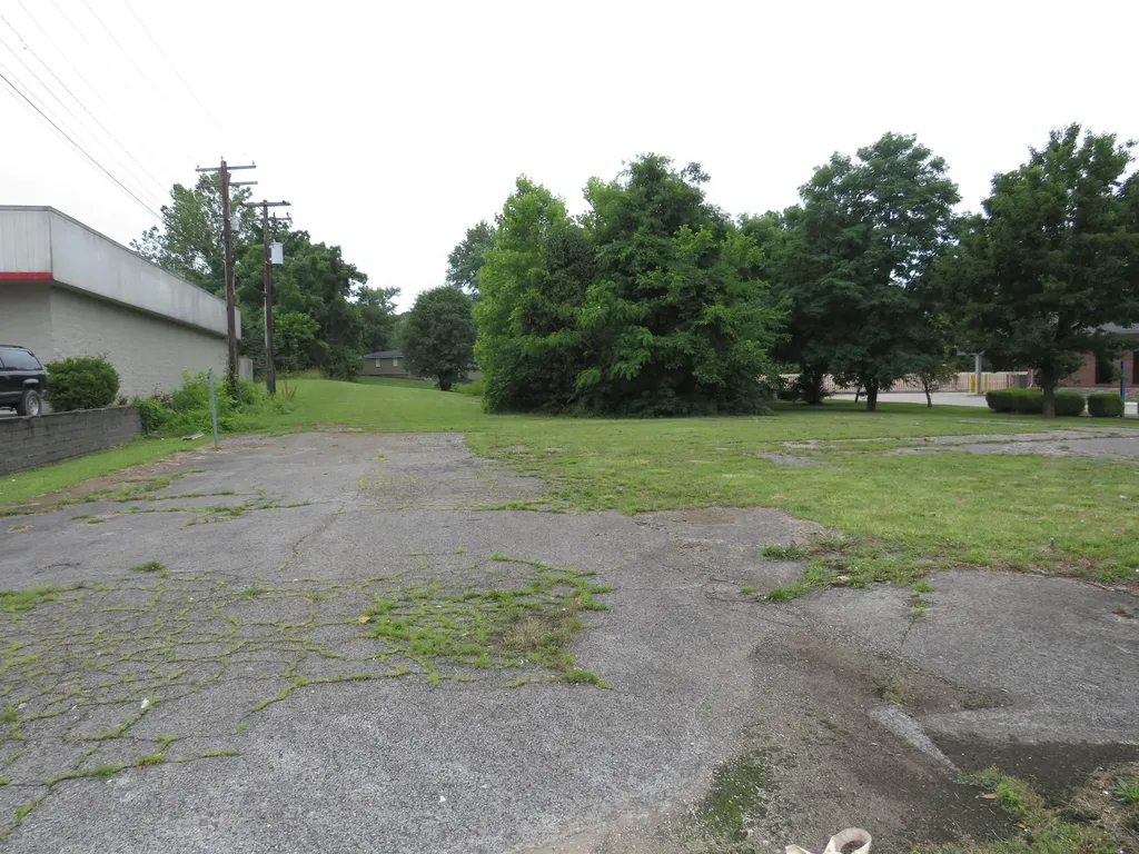 1703 N Main Street London KY 40741