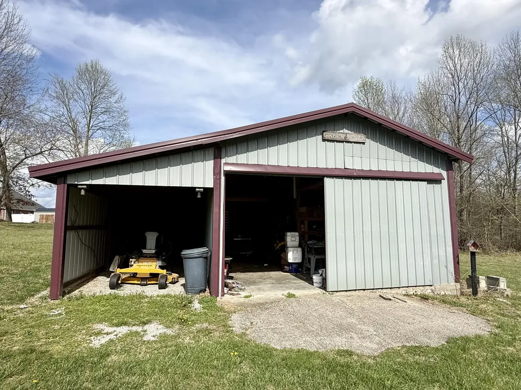 1716 Liberty Road Eubank KY 42567