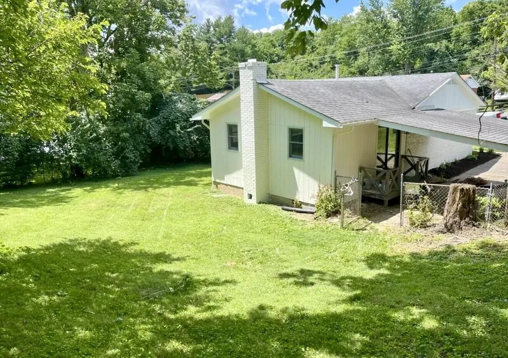 41 Hiawatha Trail Winchester KY 40391