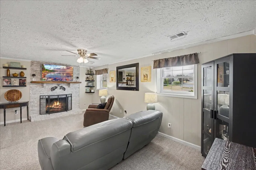 228 Holiday Road Winchester KY 40391