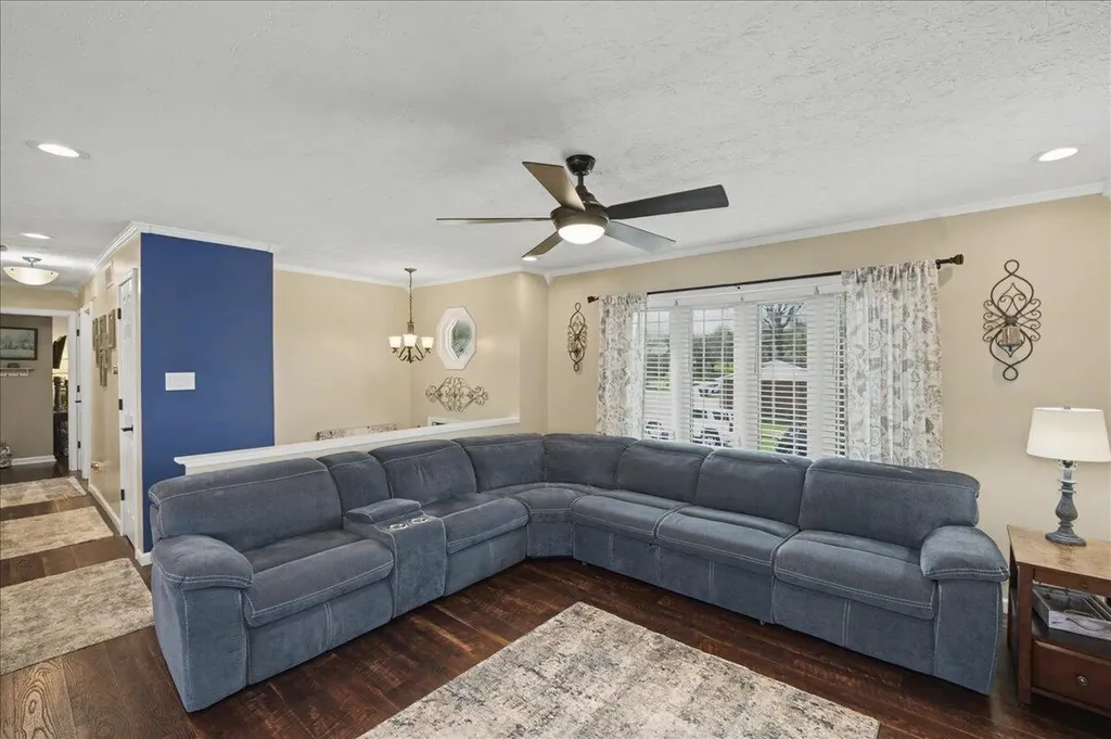 228 Holiday Road Winchester KY 40391